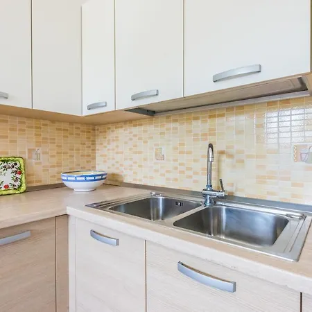 Prázdninový dům Mare Relax *